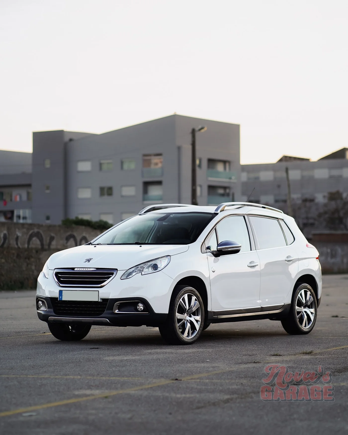 2008WhiteXWay Exterior 4x5 6