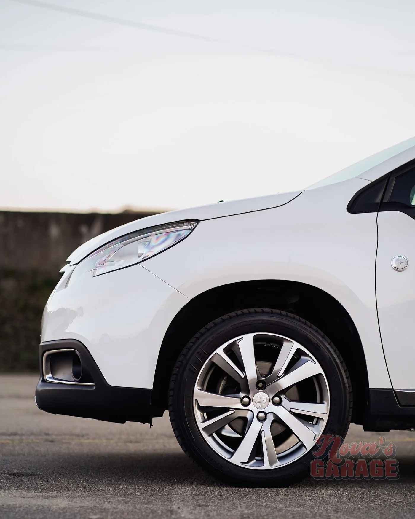 2008WhiteXWay Exterior 4x5 8