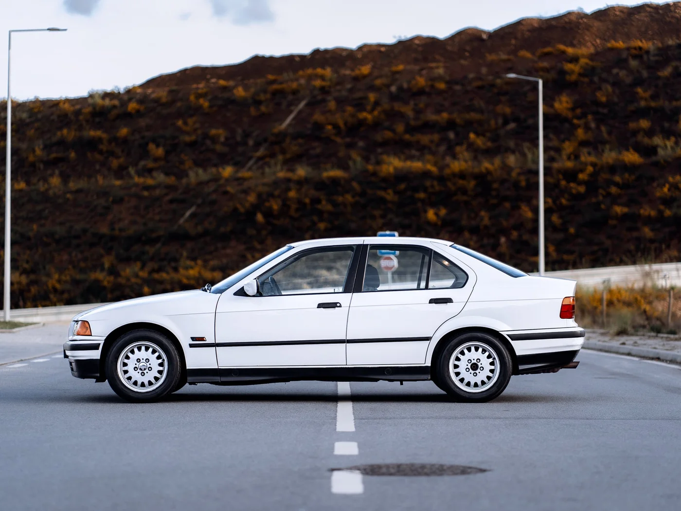 BMW 318is Exterior 3