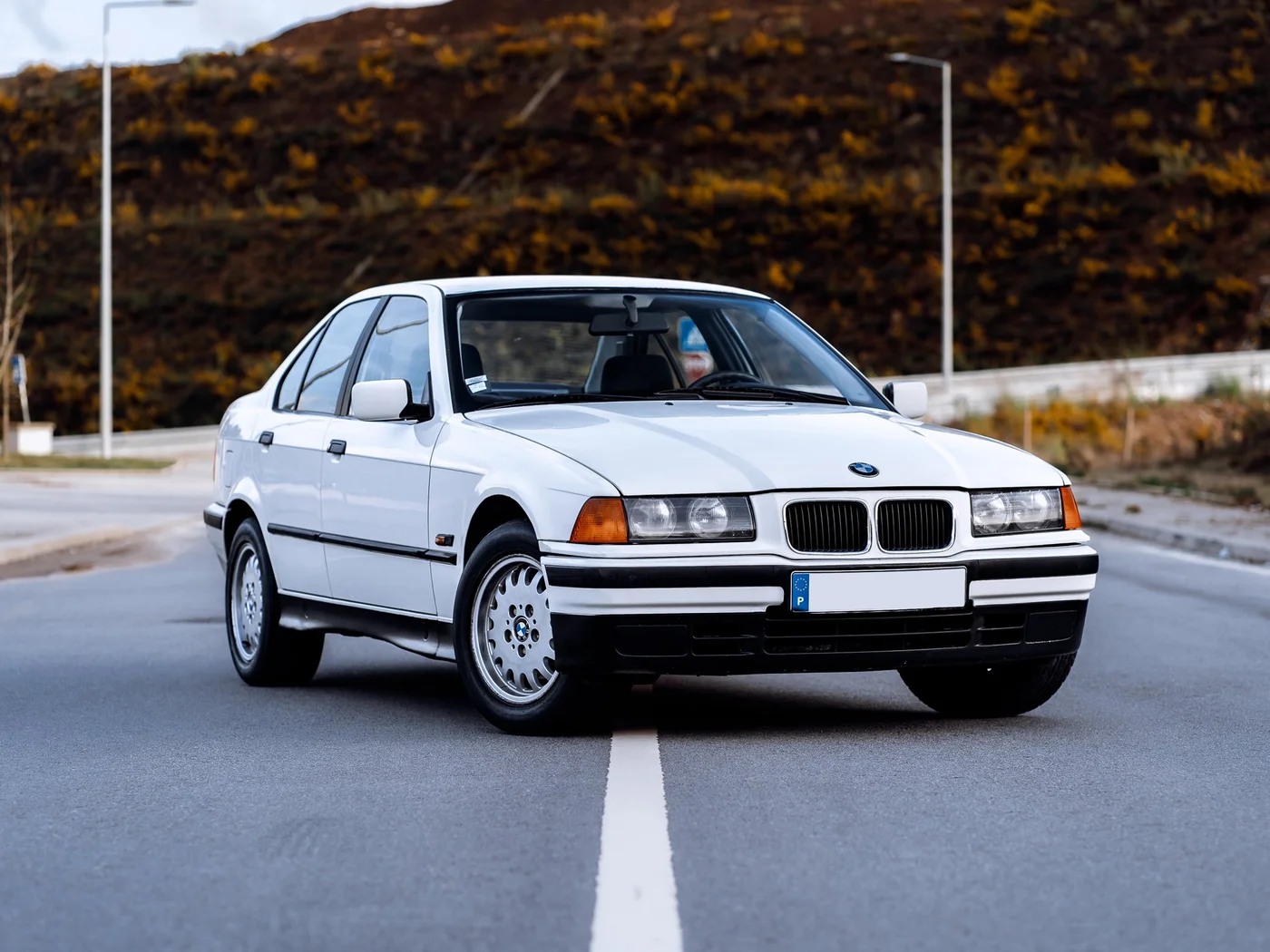 BMW 318is Exterior 4