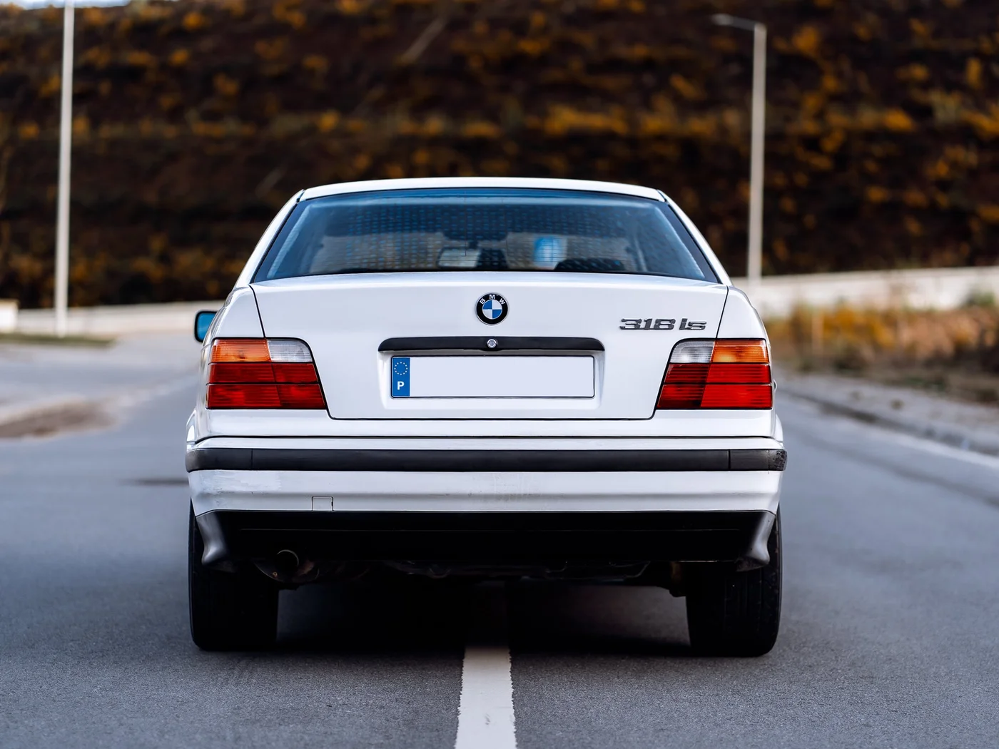 BMW 318is Exterior 5