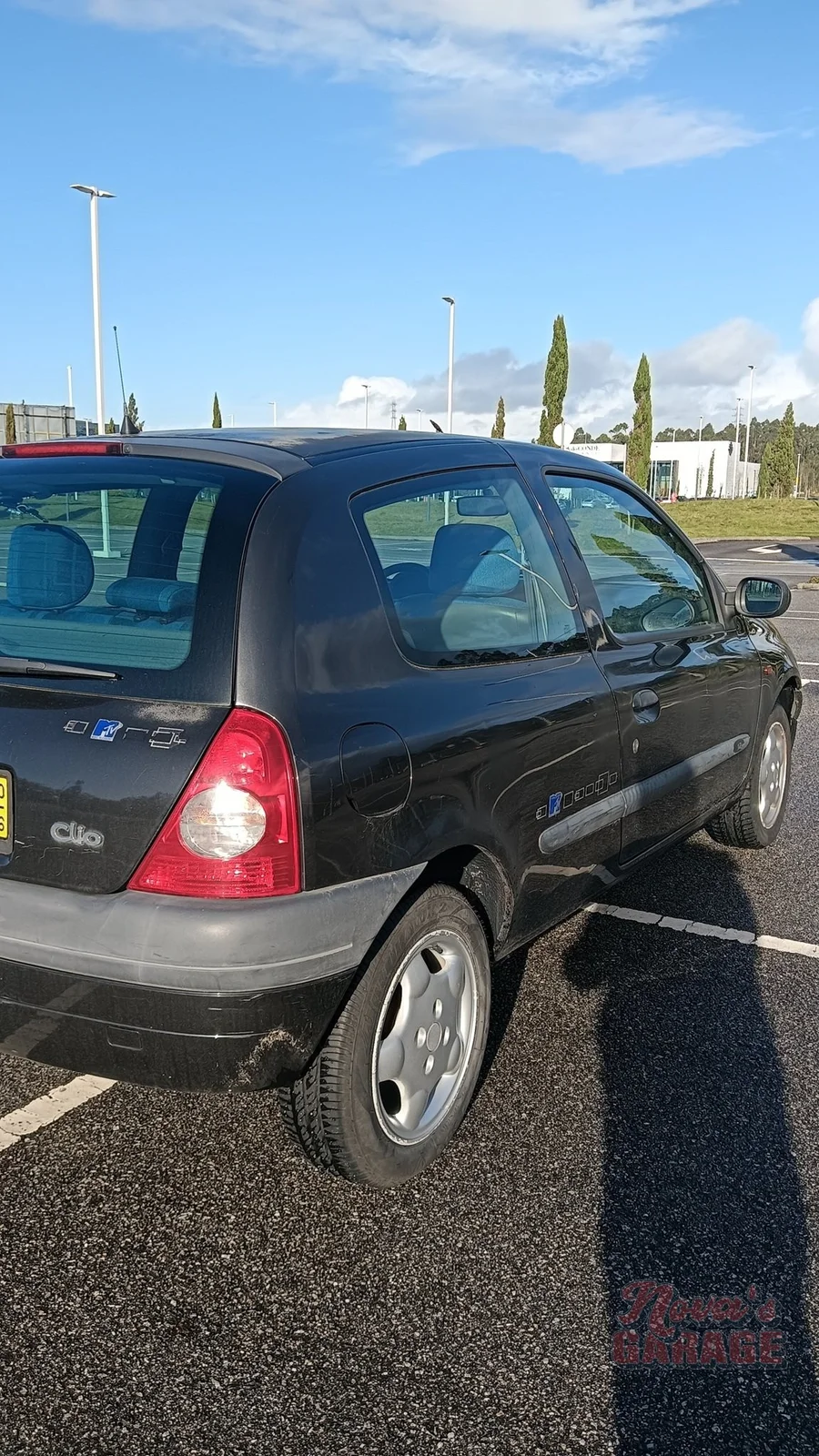 Clio Exterior 13