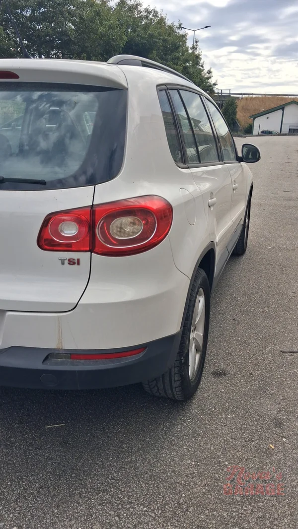 Exterior 12
