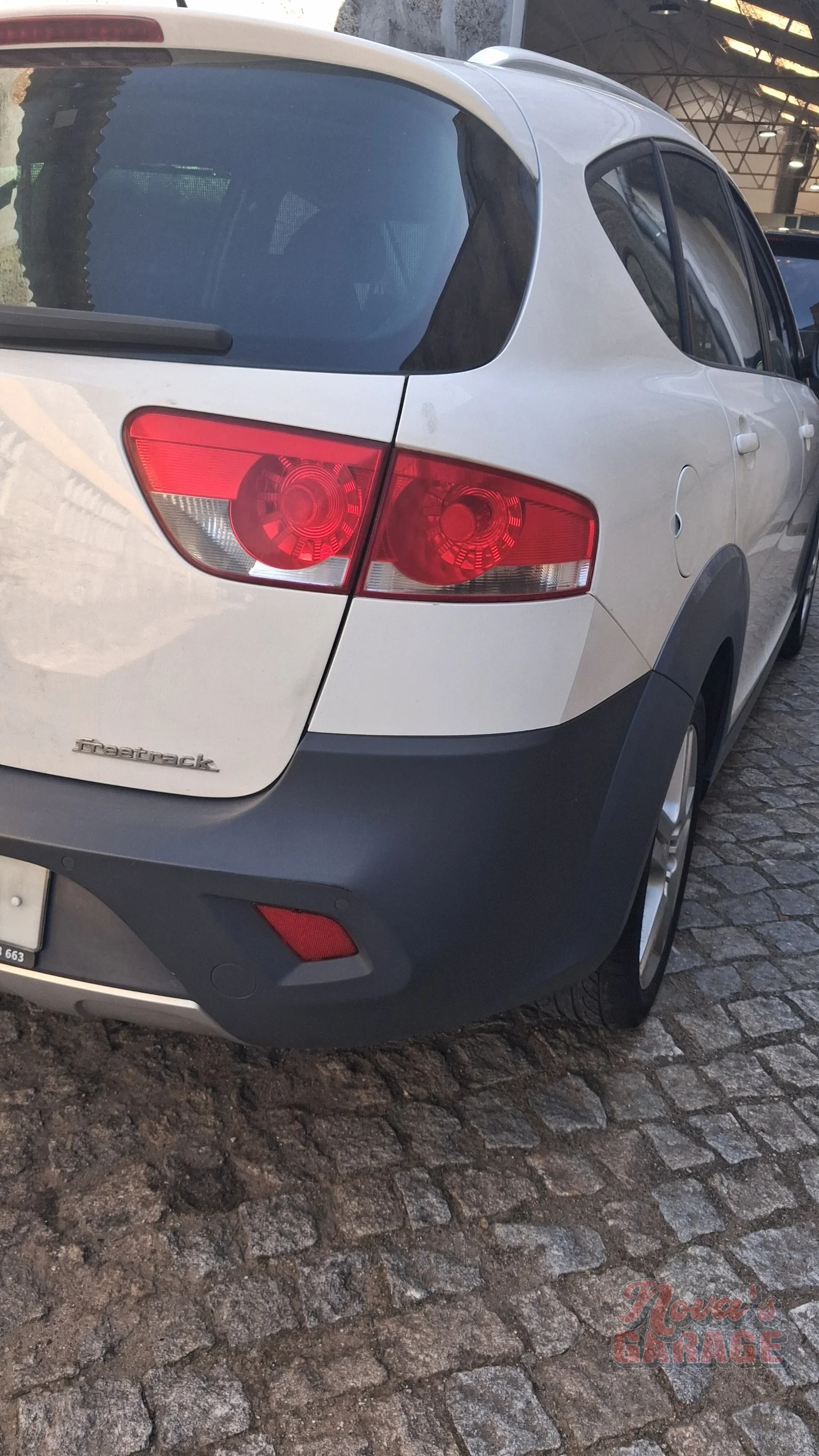 Exterior 13