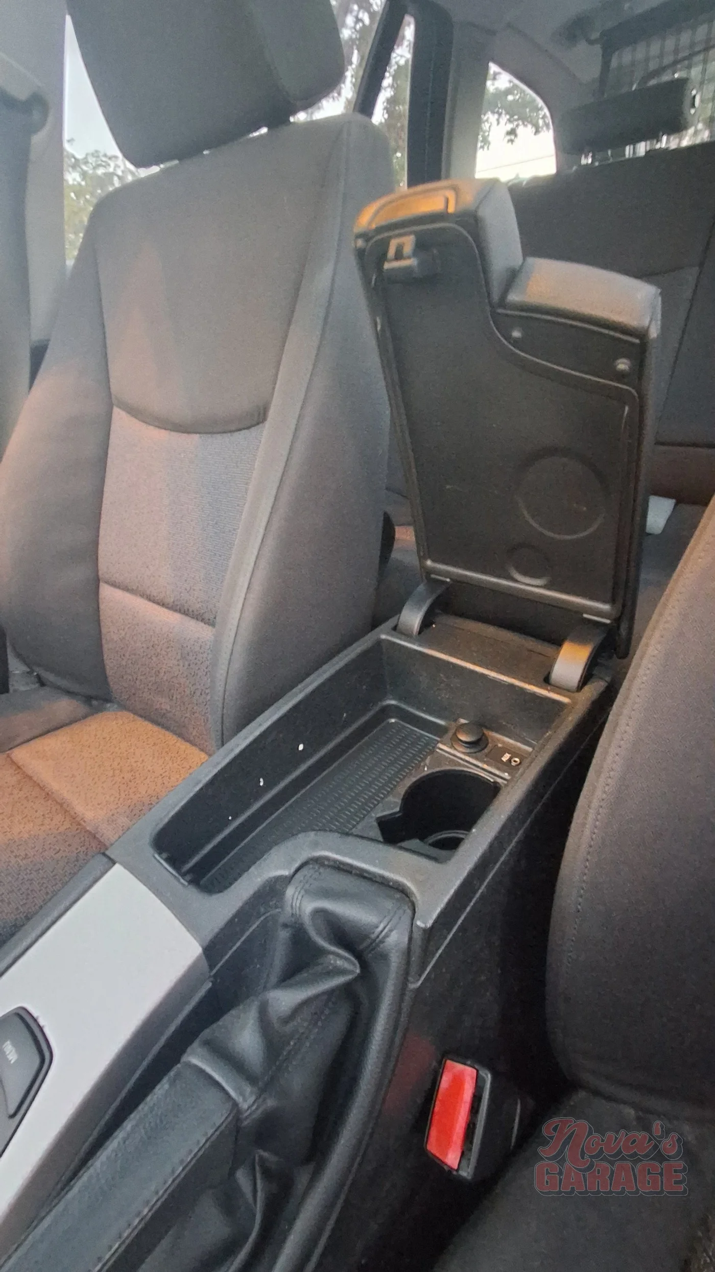 Interior 10 13