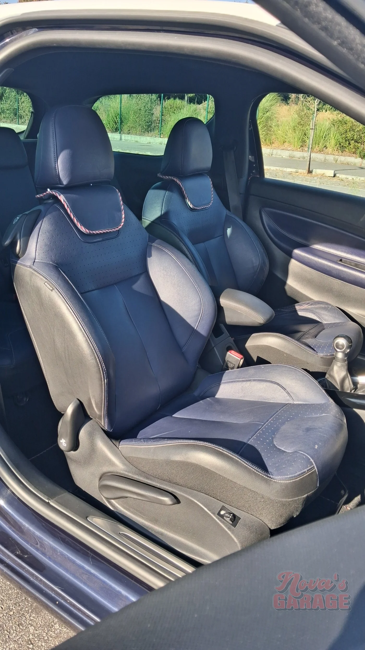 Interior 10 6