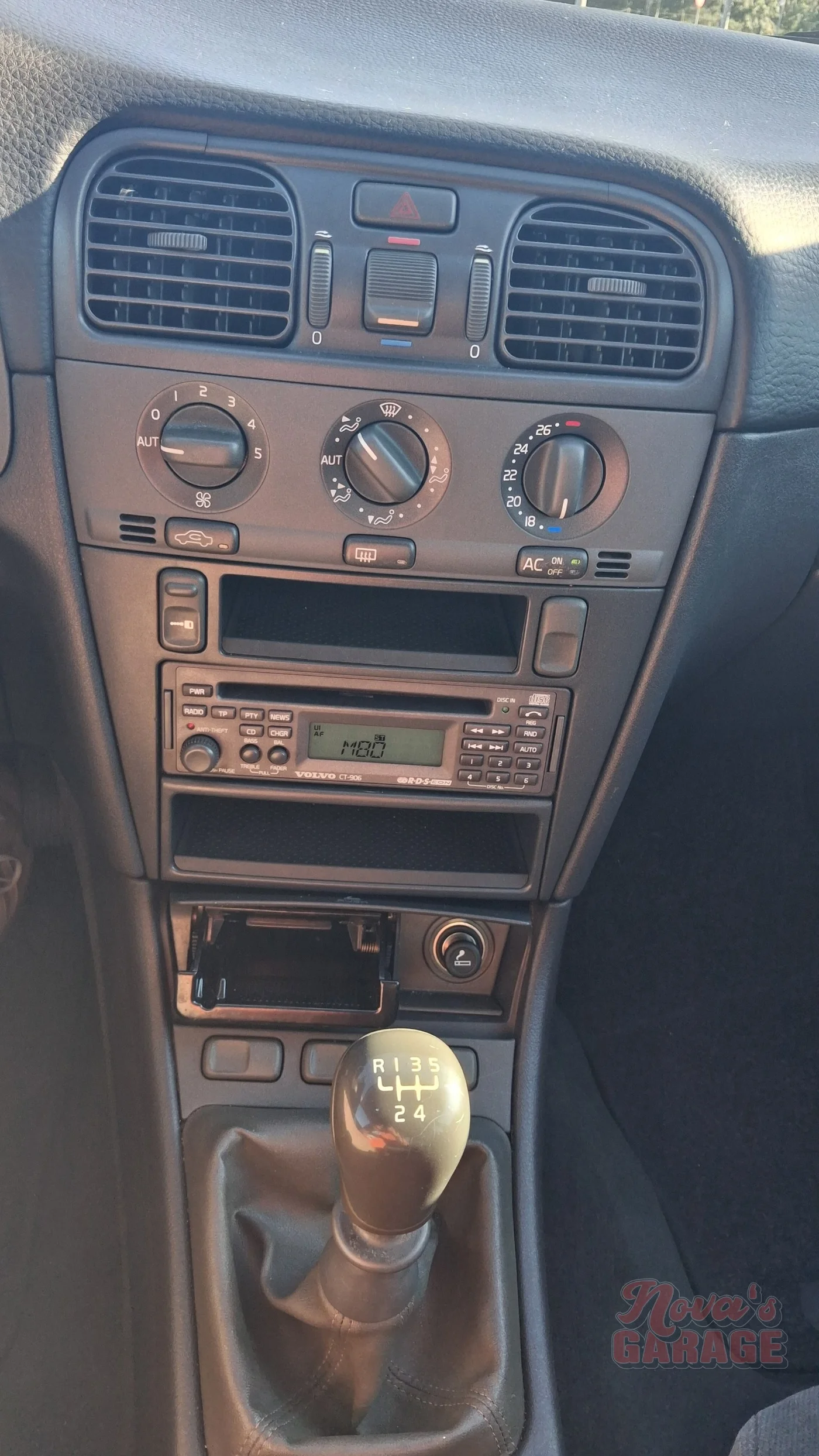 Interior 11 12