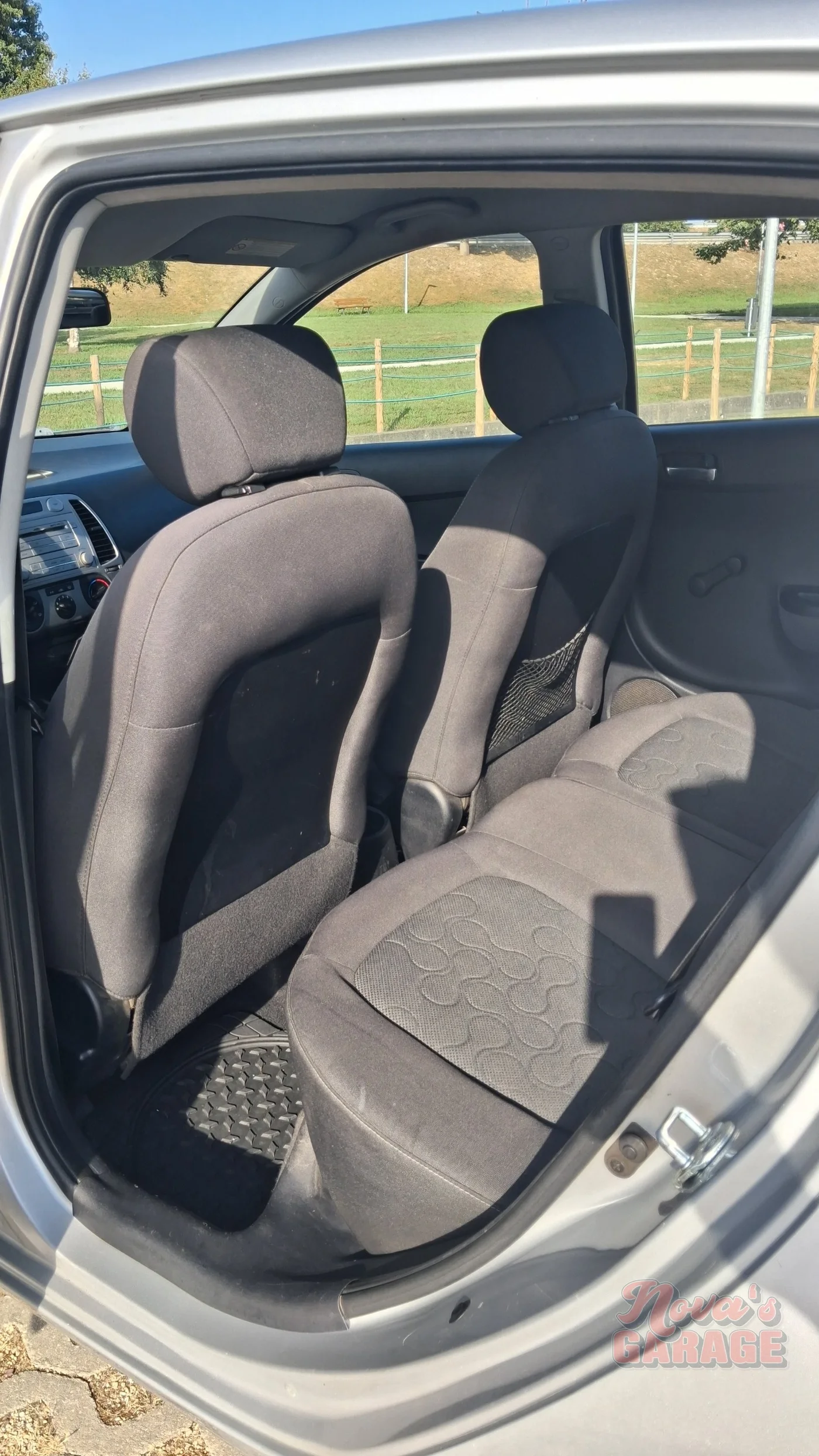 Interior 11 9