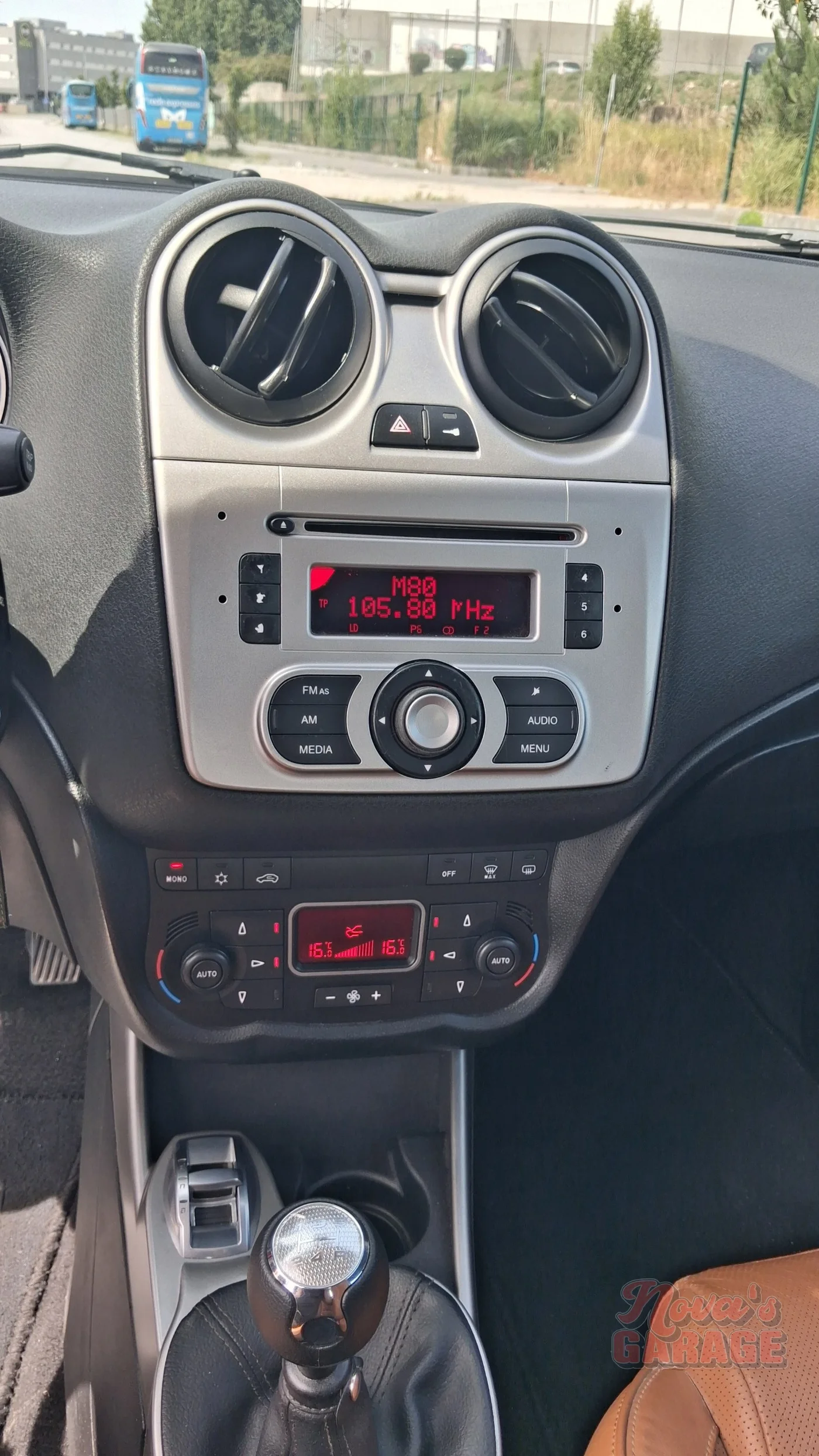 Interior 12 4