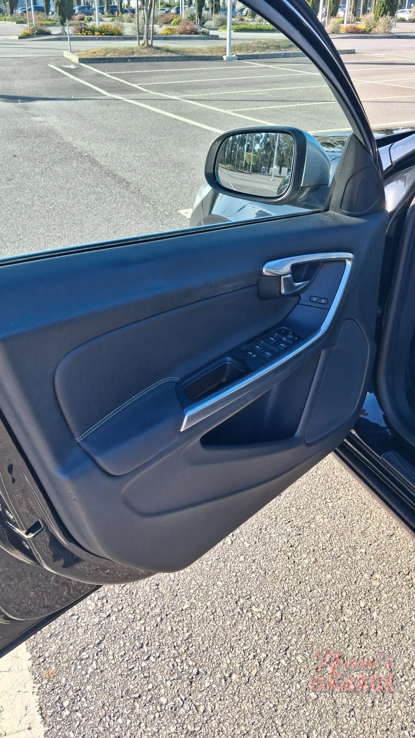 Interior 12 7