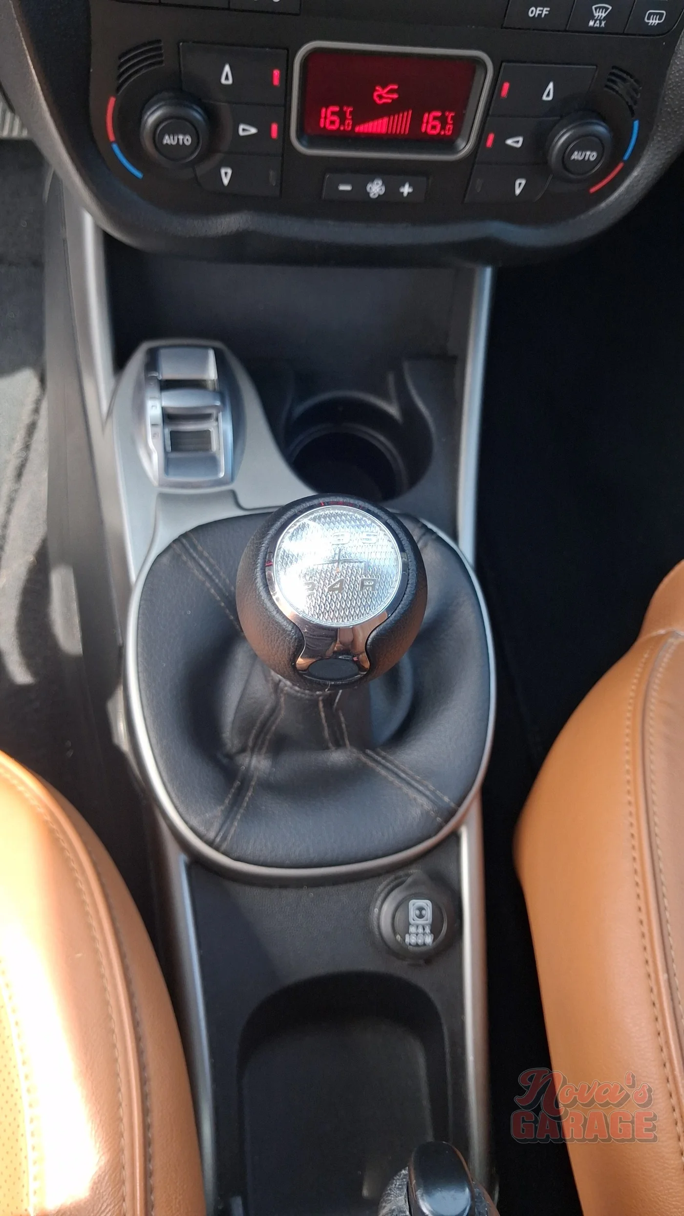 Interior 13 4