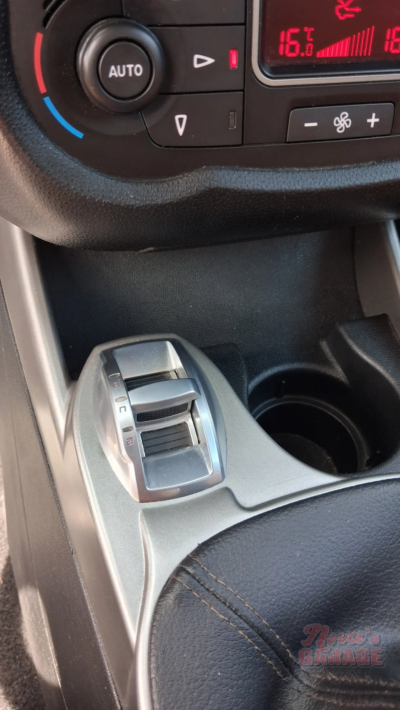 Interior 14 3
