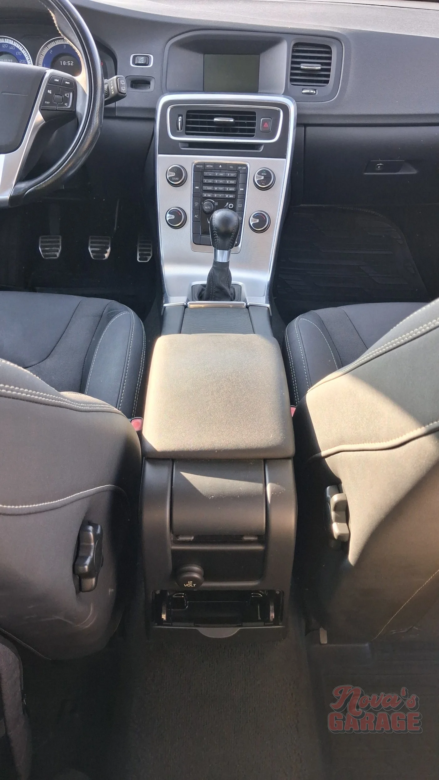 Interior 16 4