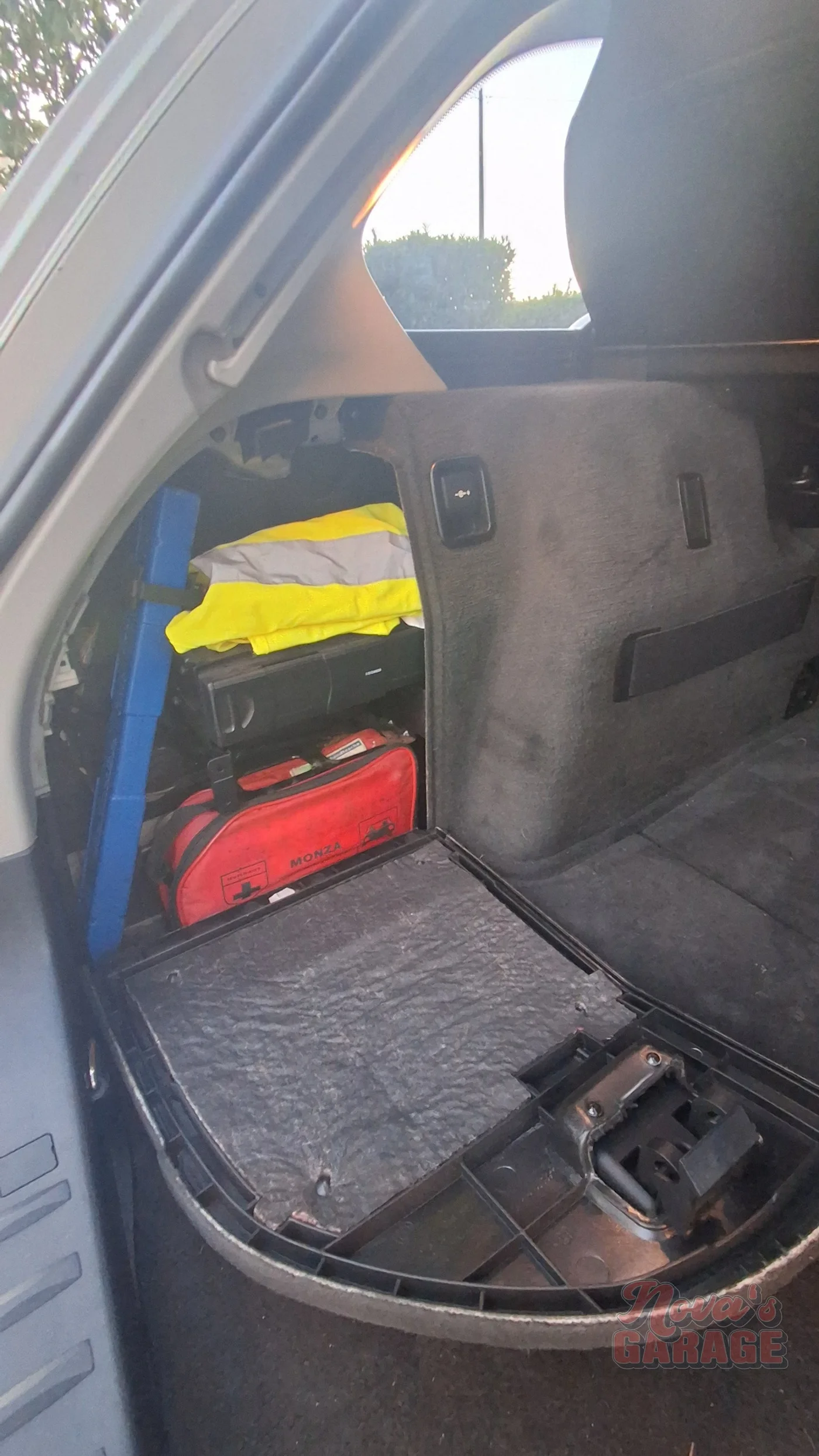 Interior 16 6