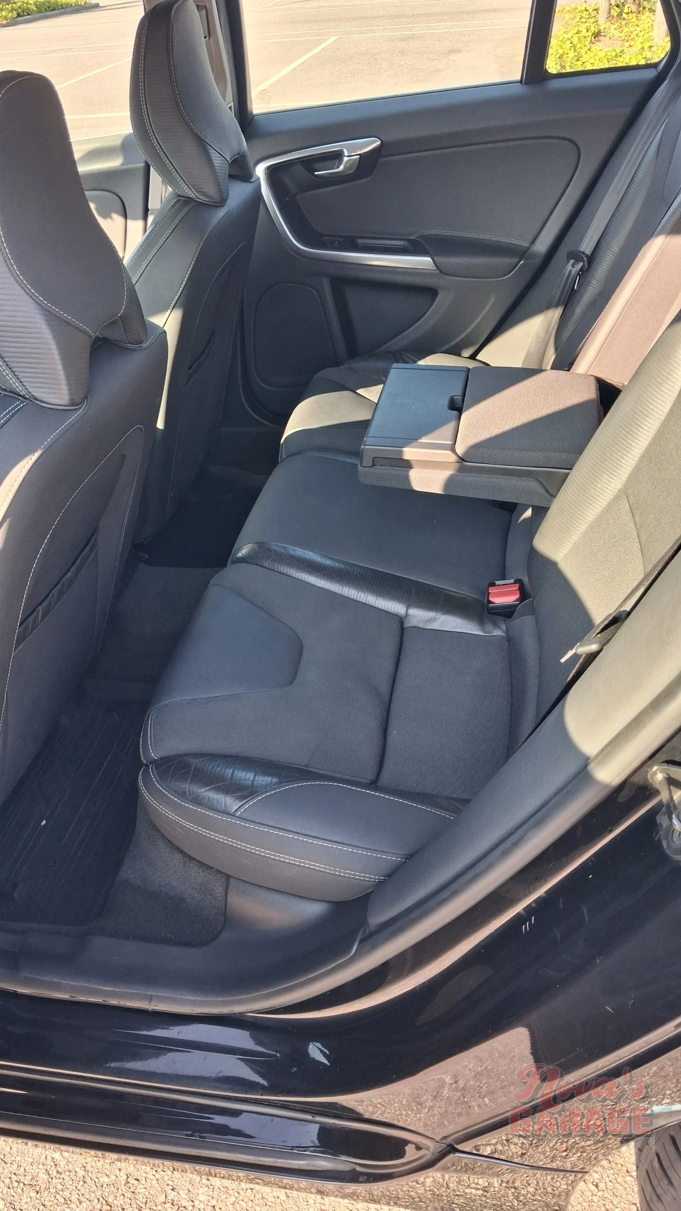 Interior 18 2