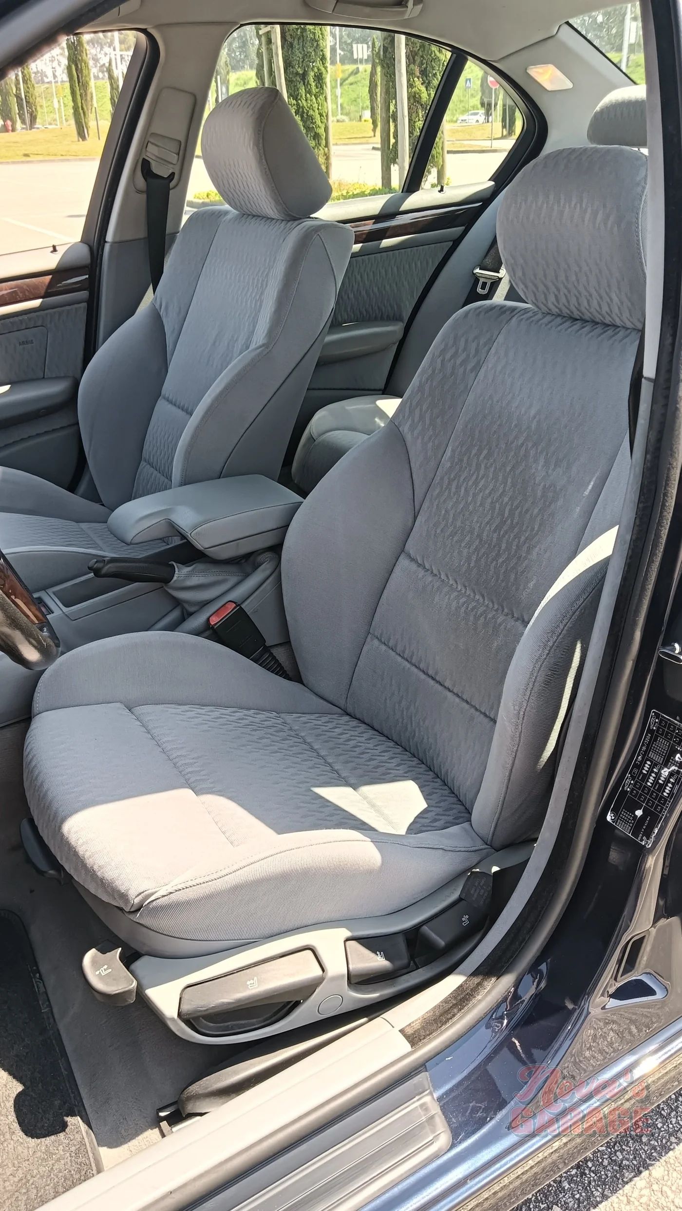 Interior 2 3