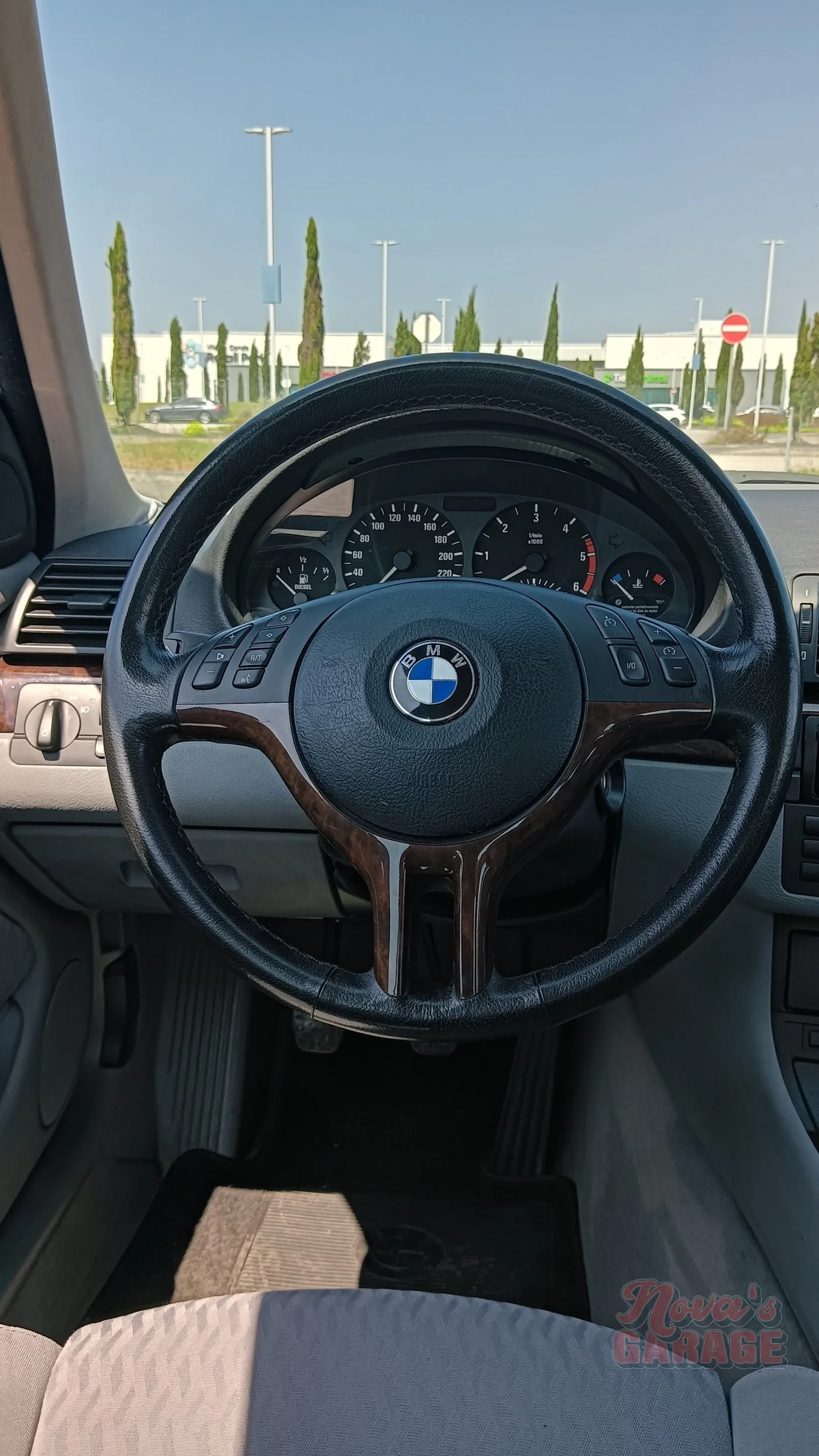 Interior 3 1