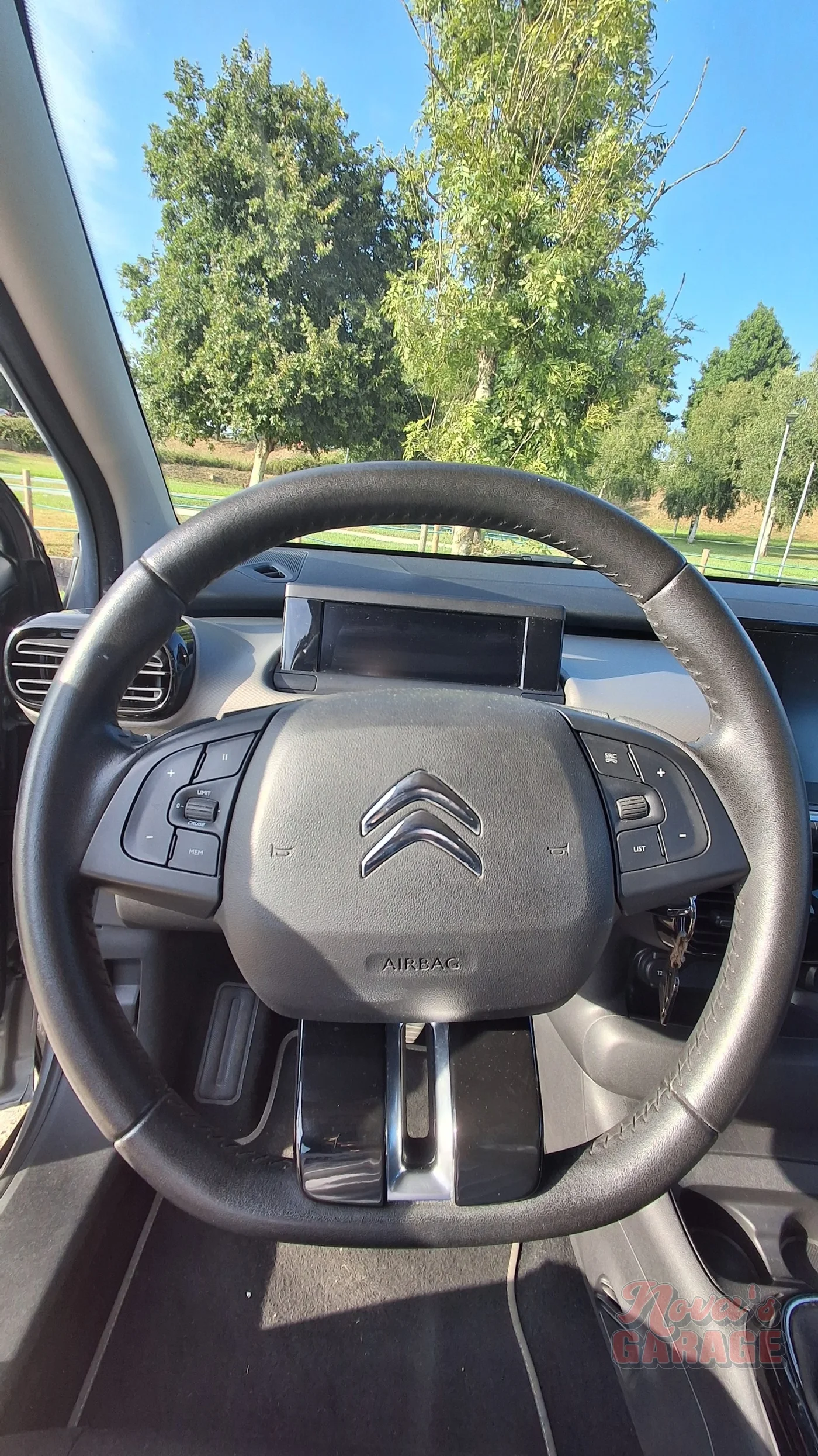Interior 3 10