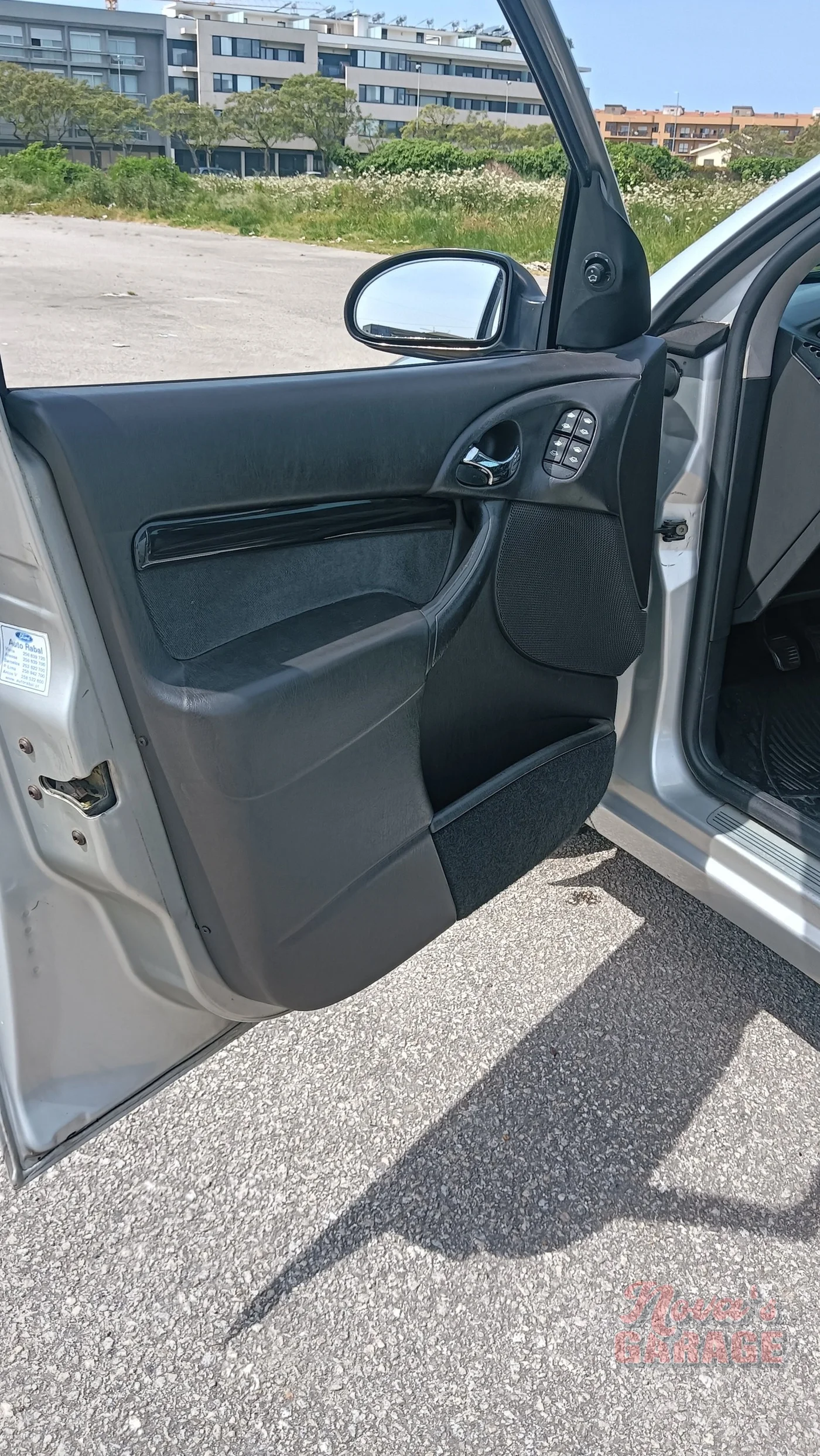 Interior 3 2