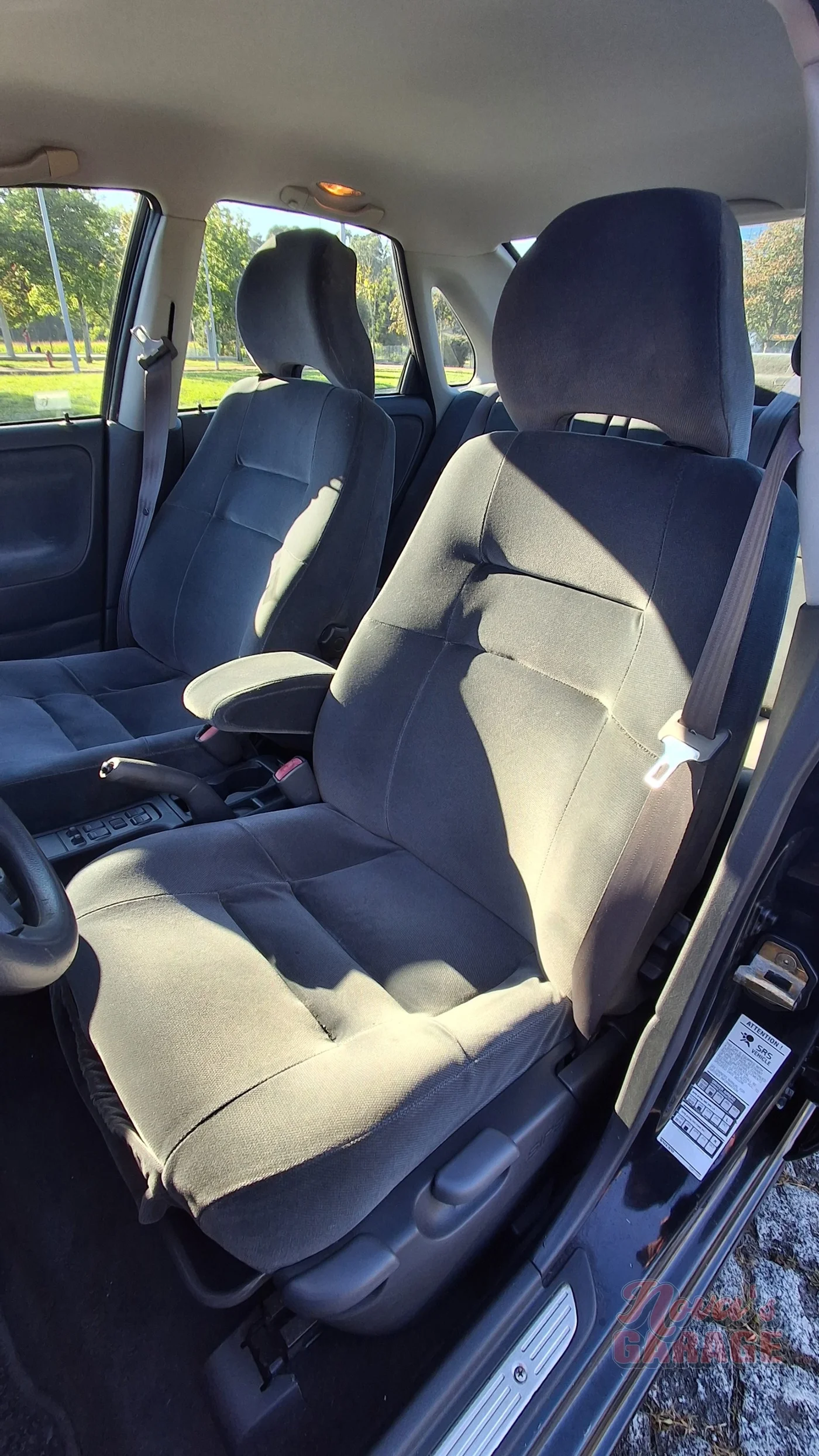 Interior 4 13