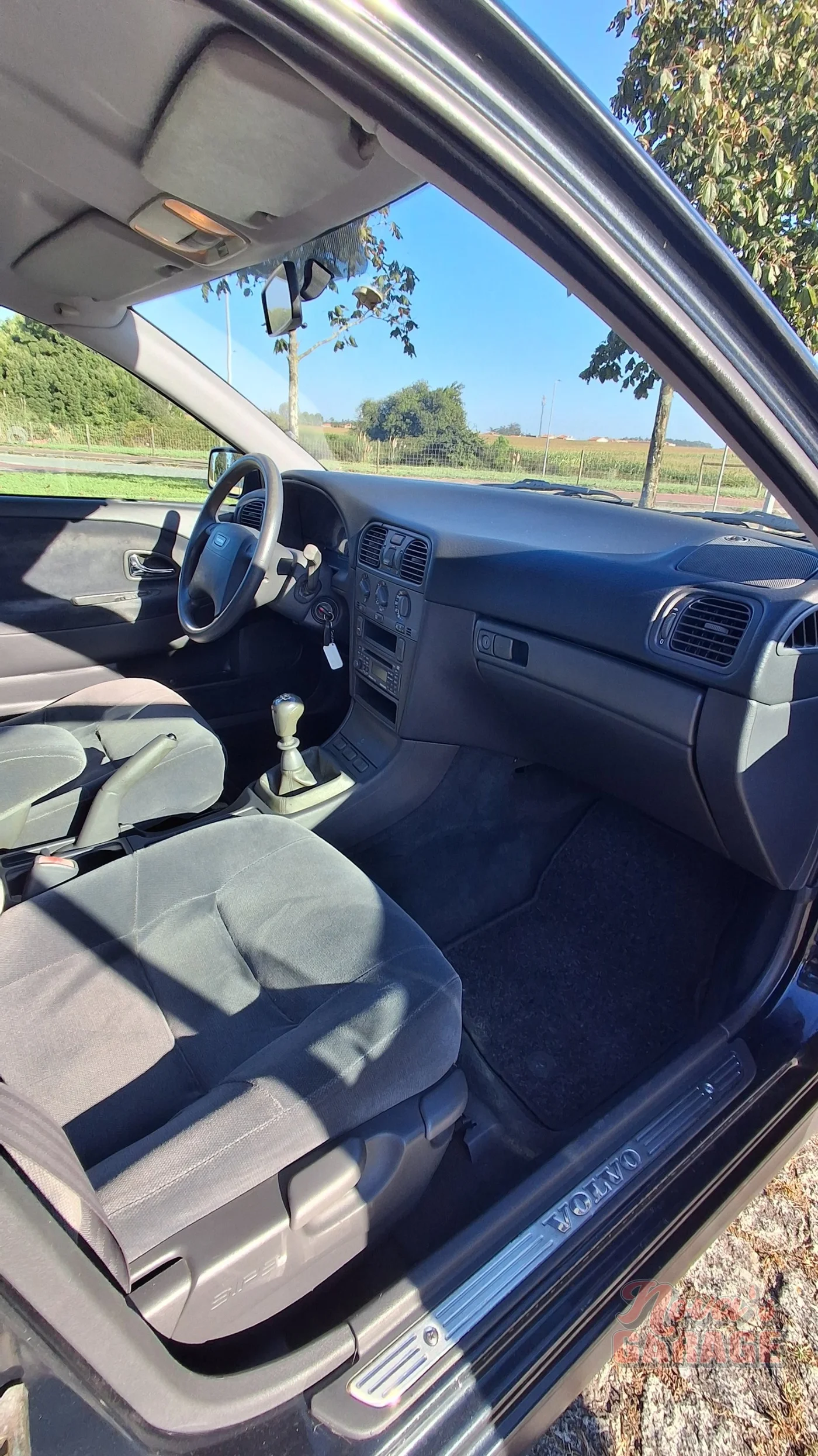 Interior 5 13