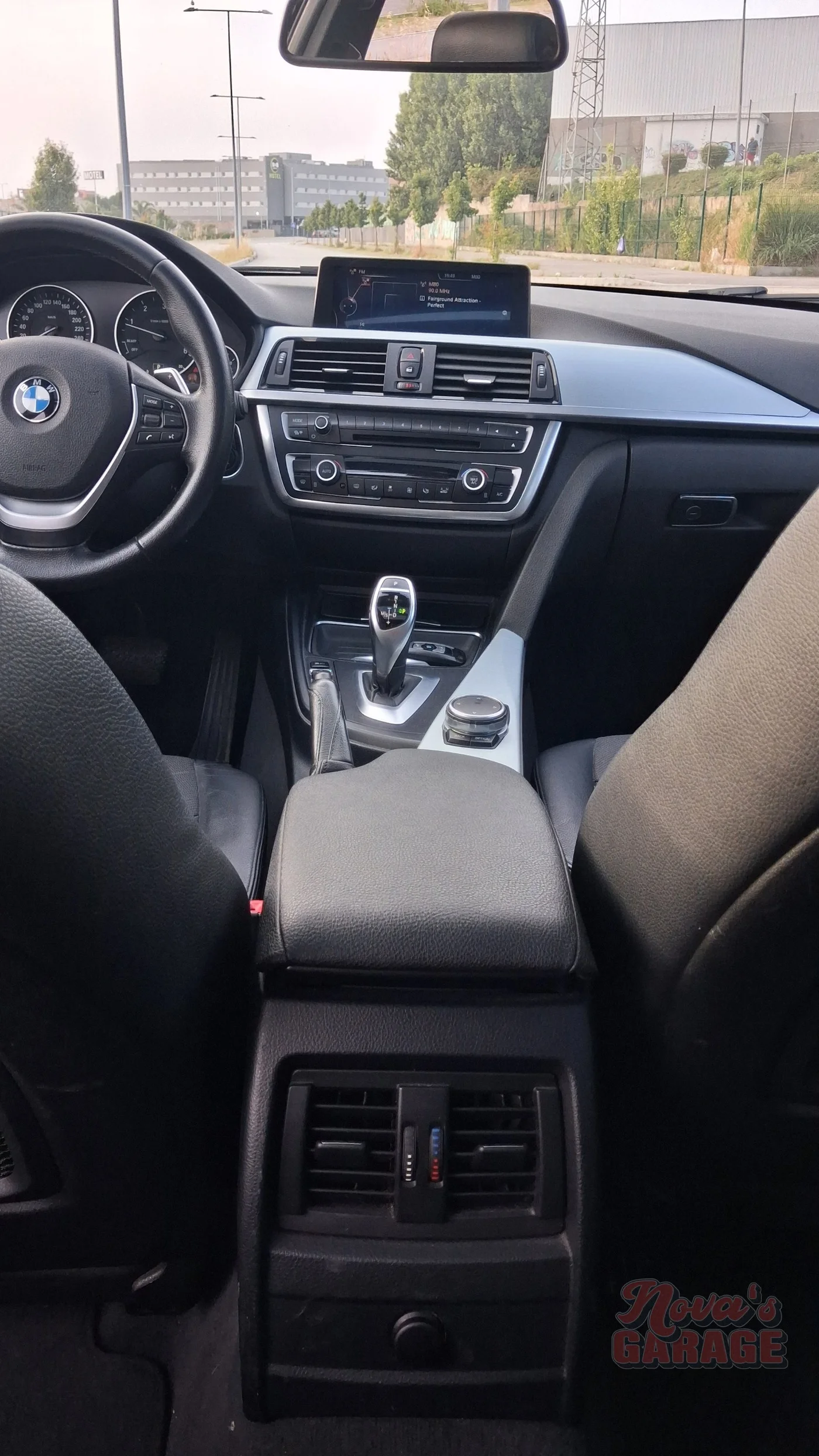 Interior 5 6