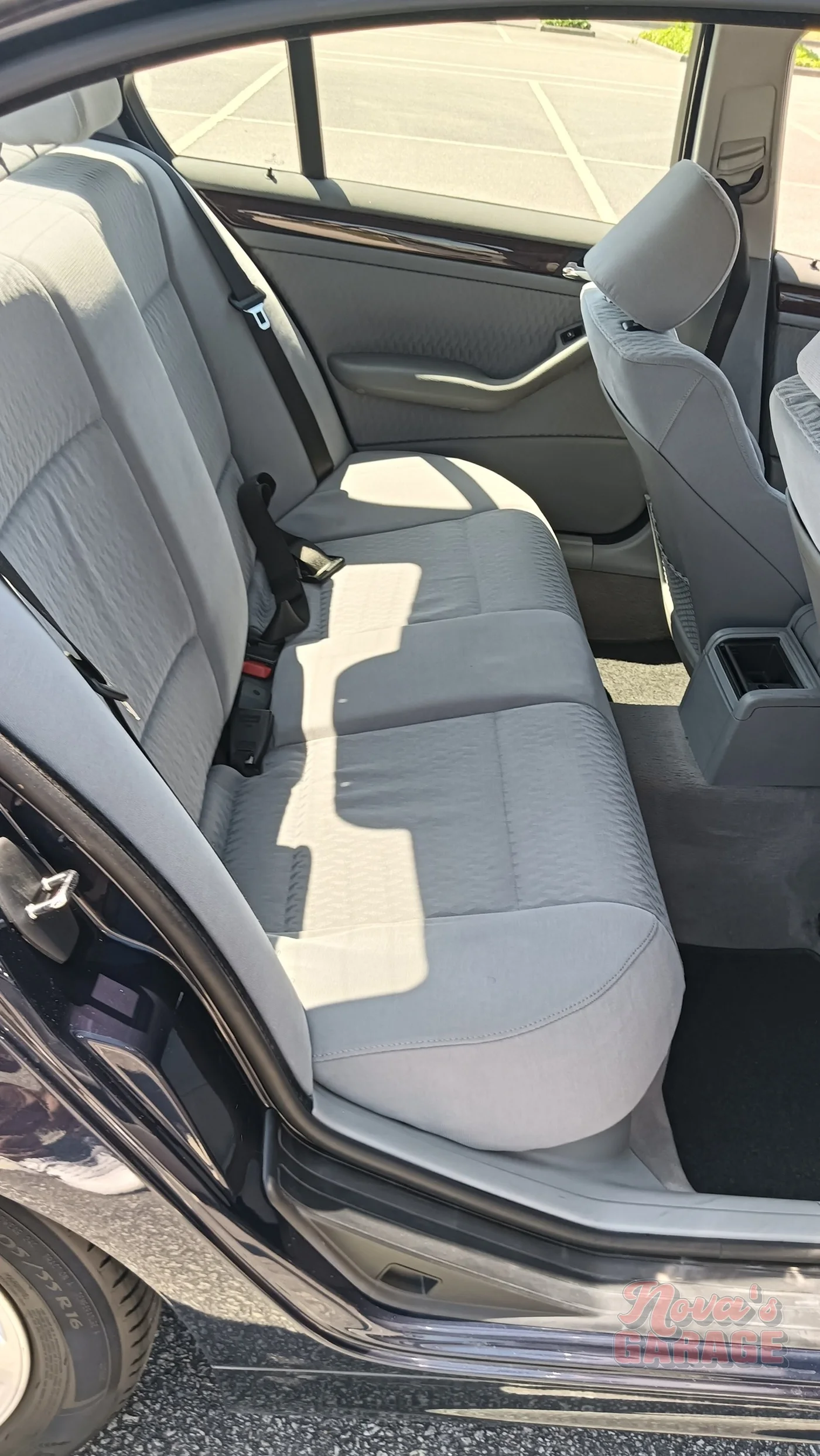 Interior 6 1