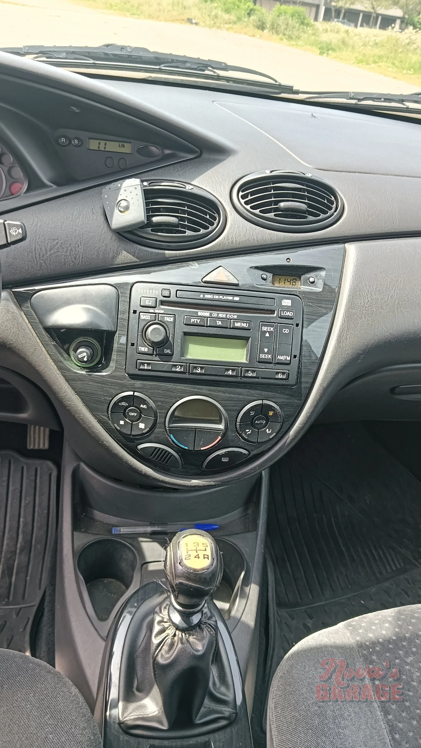 Interior 6 2