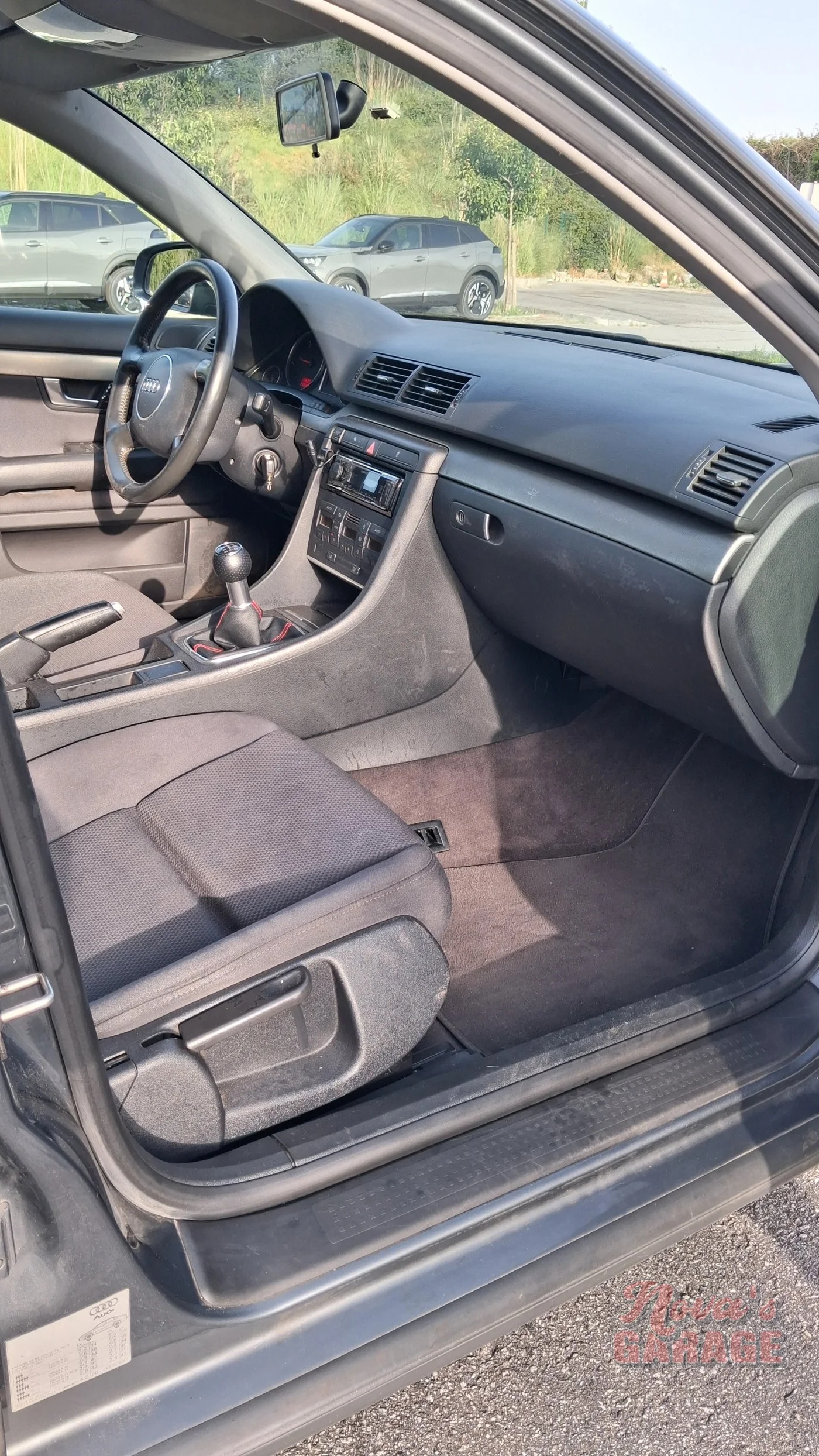 Interior 6 3