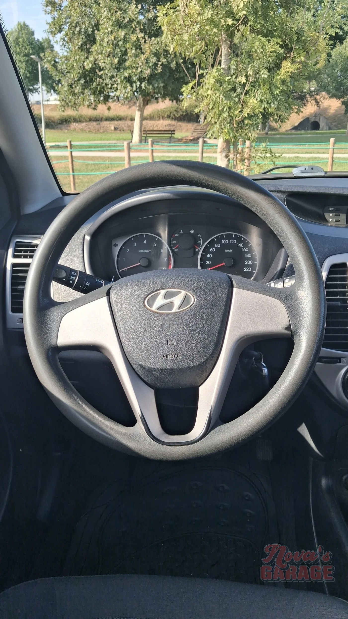 Interior 6 9