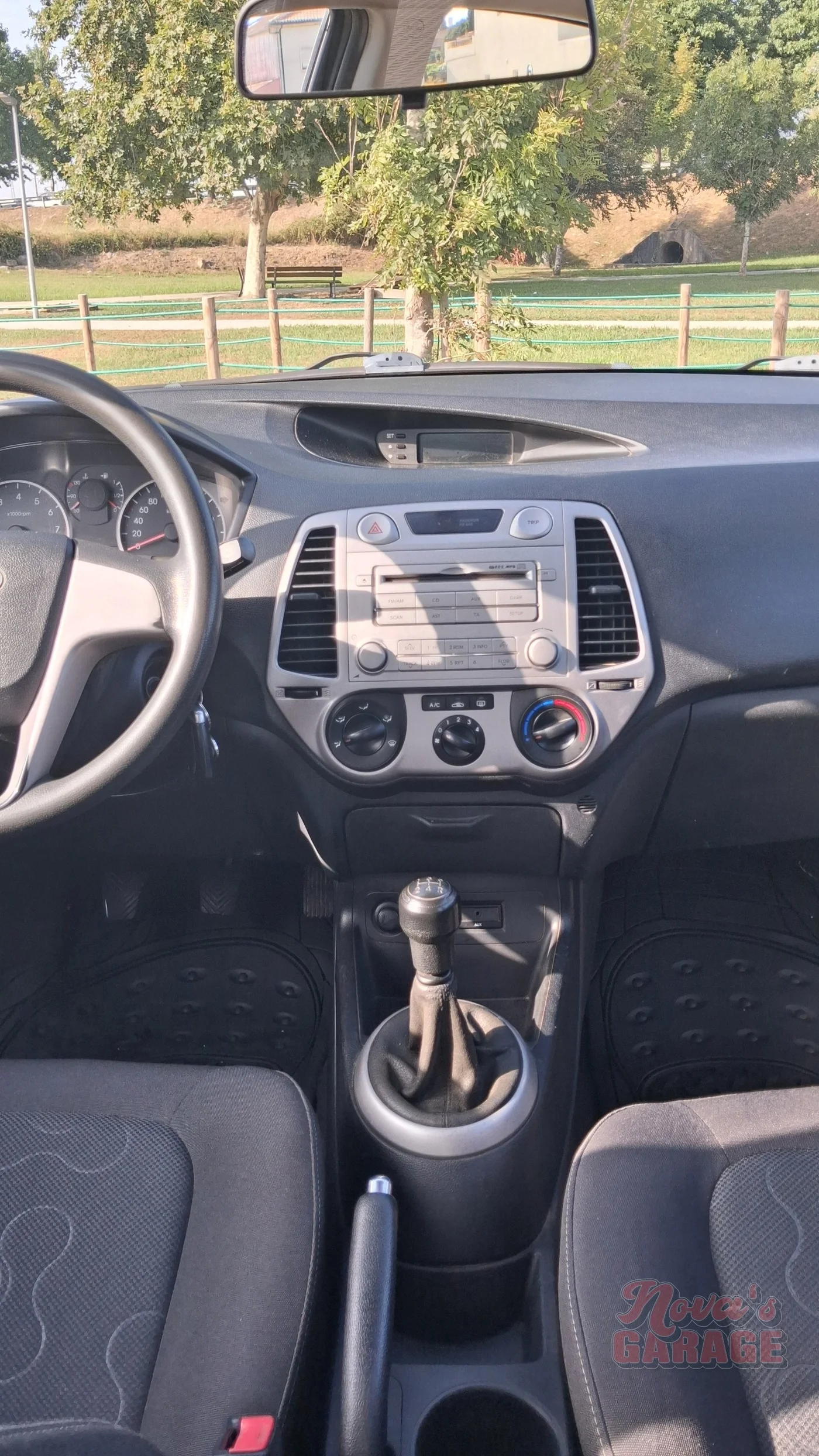Interior 7 10