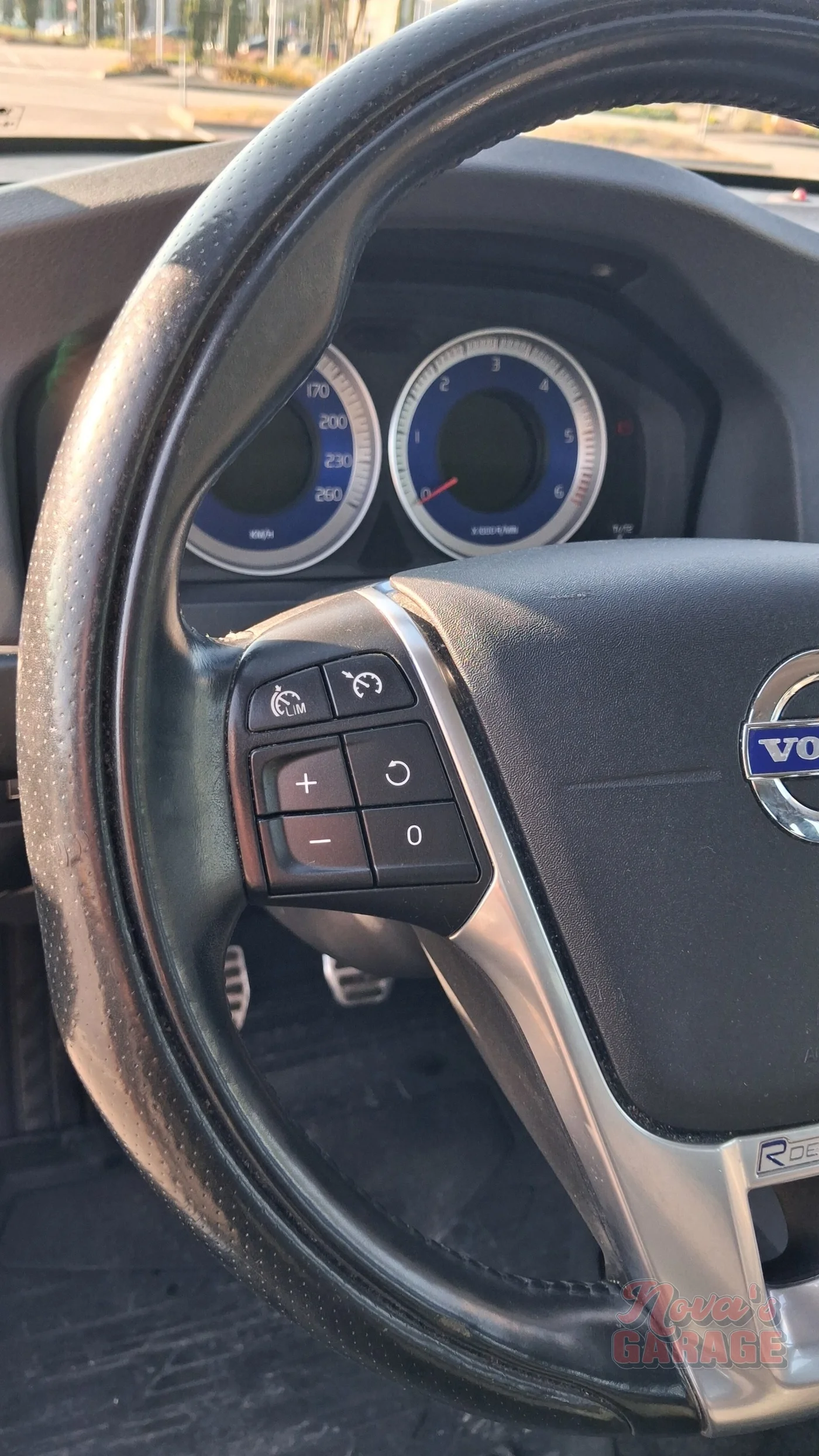 Interior 7 8