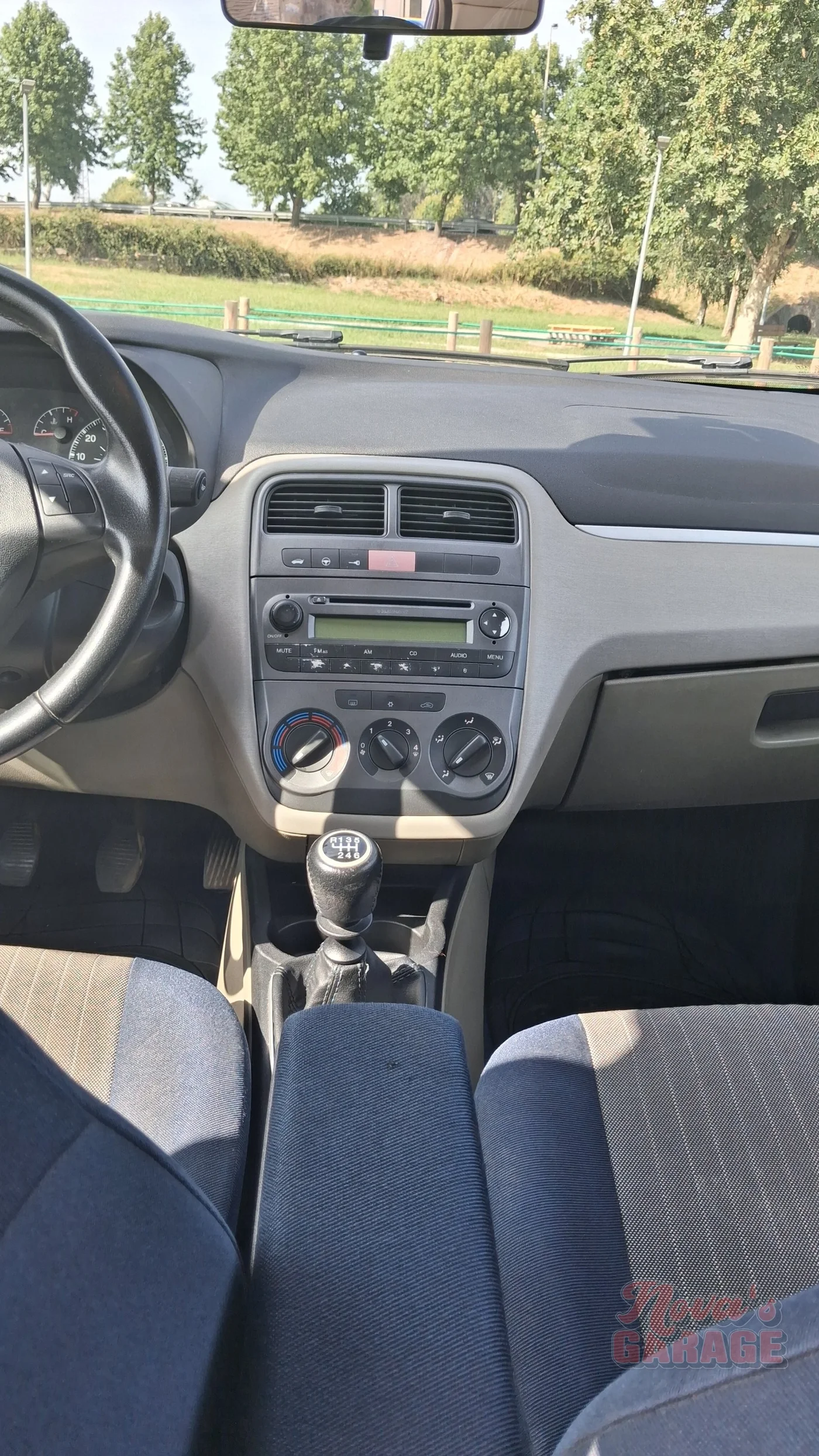 Interior 7 9