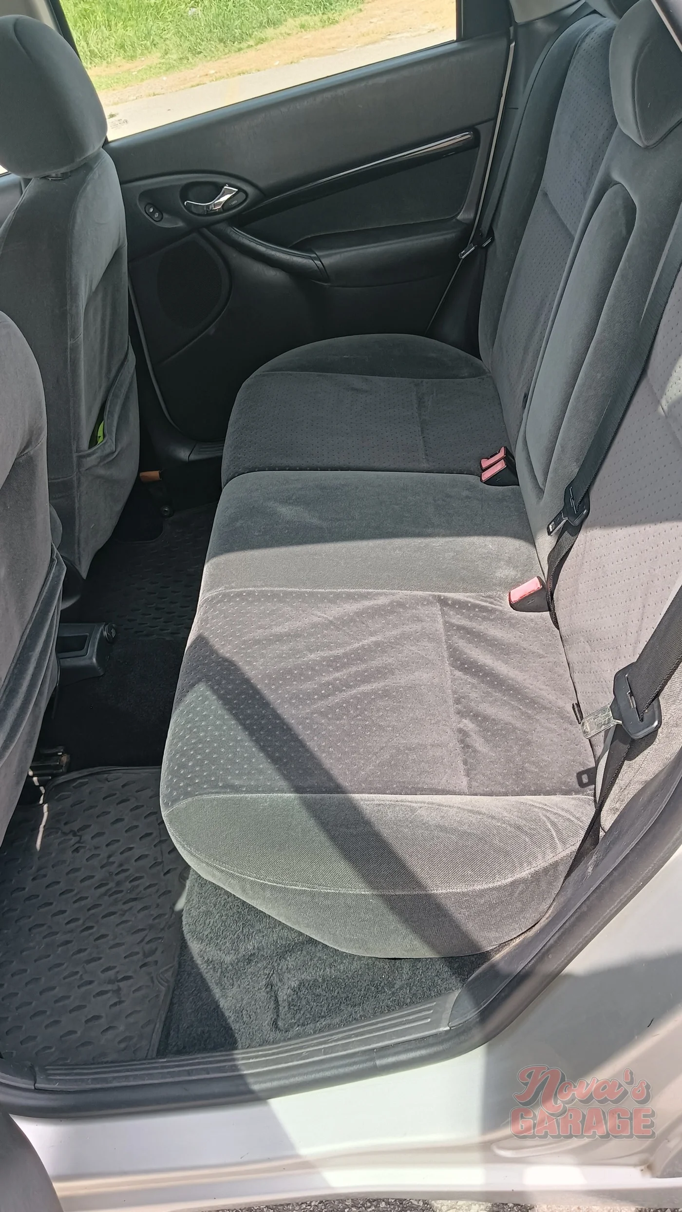 Interior 8 3