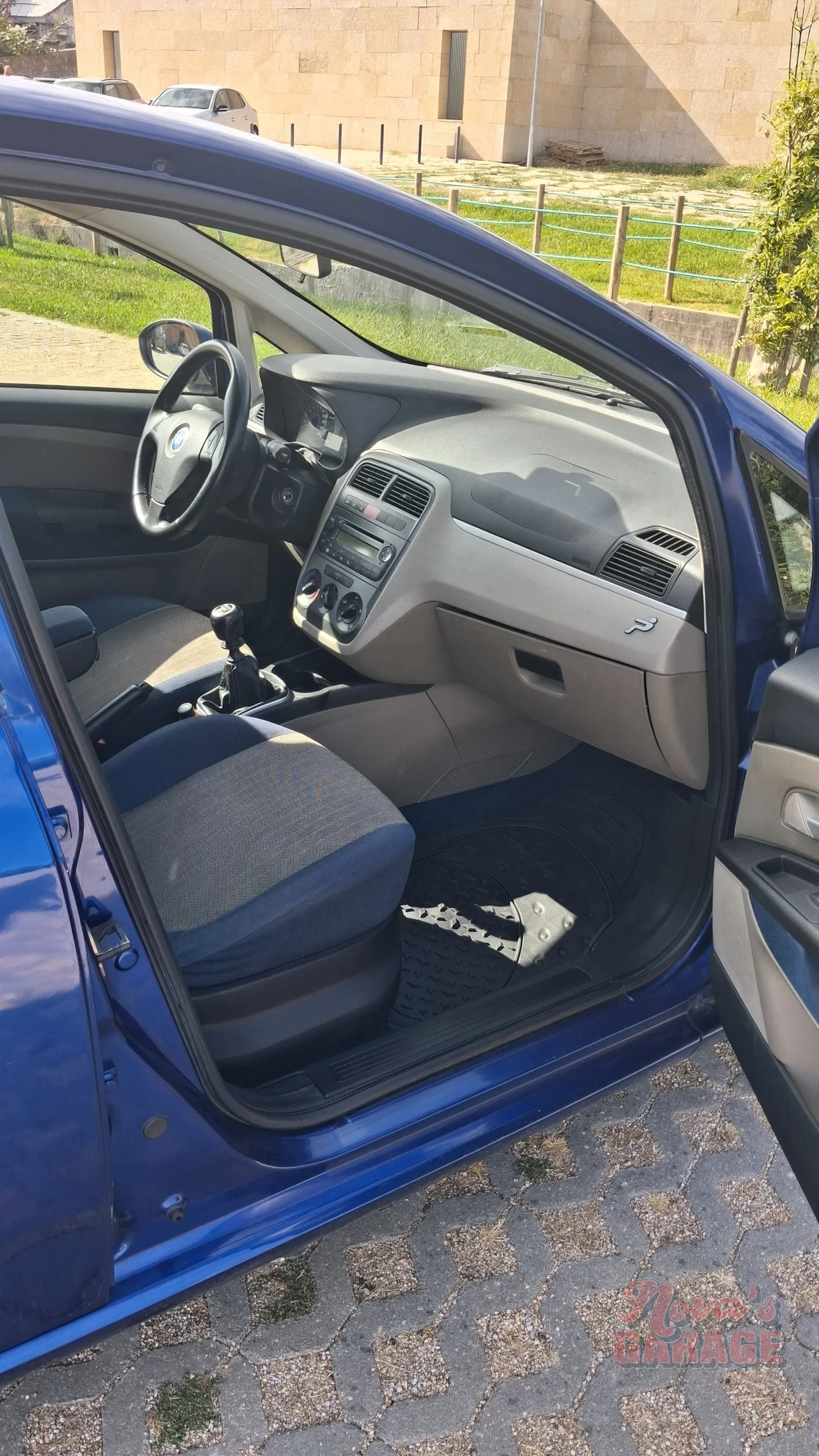 Interior 8 9
