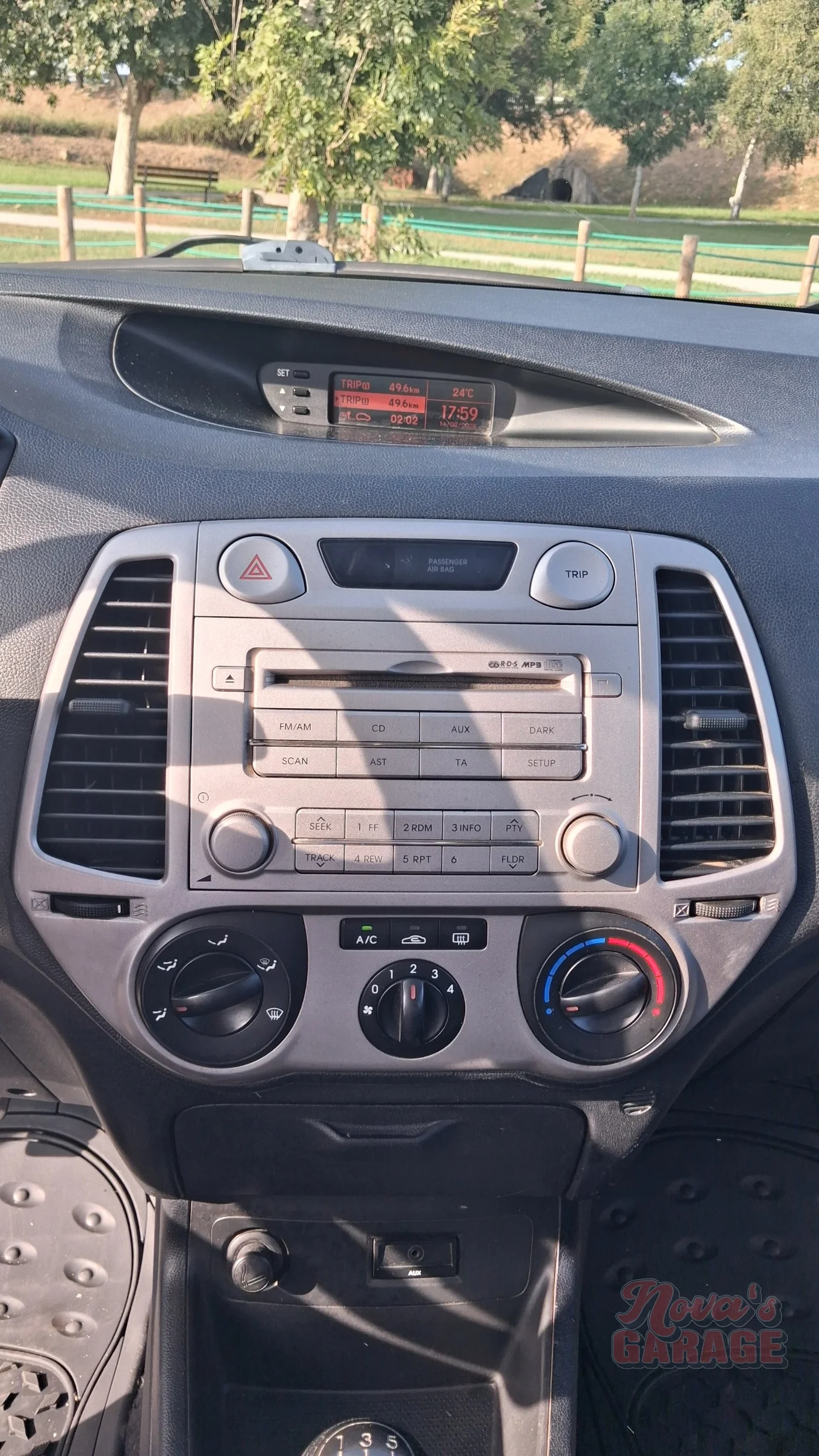 Interior 9 10
