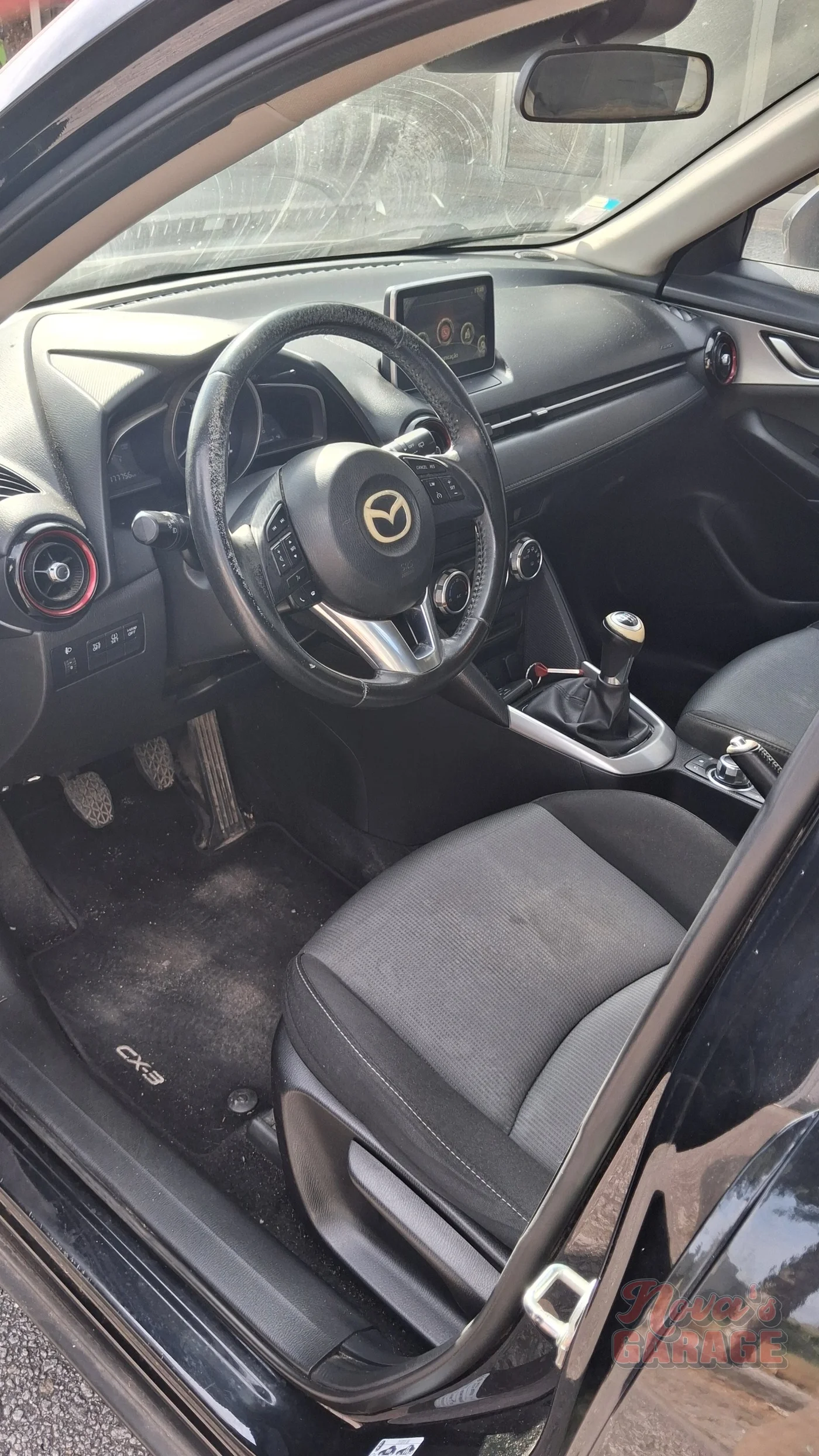 Interior 10