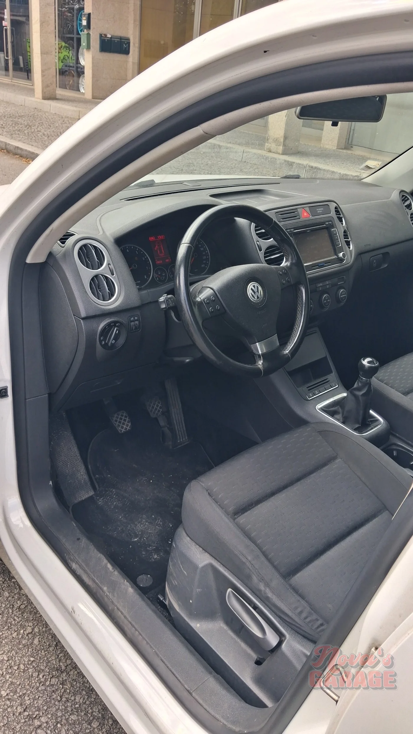 Interior 12