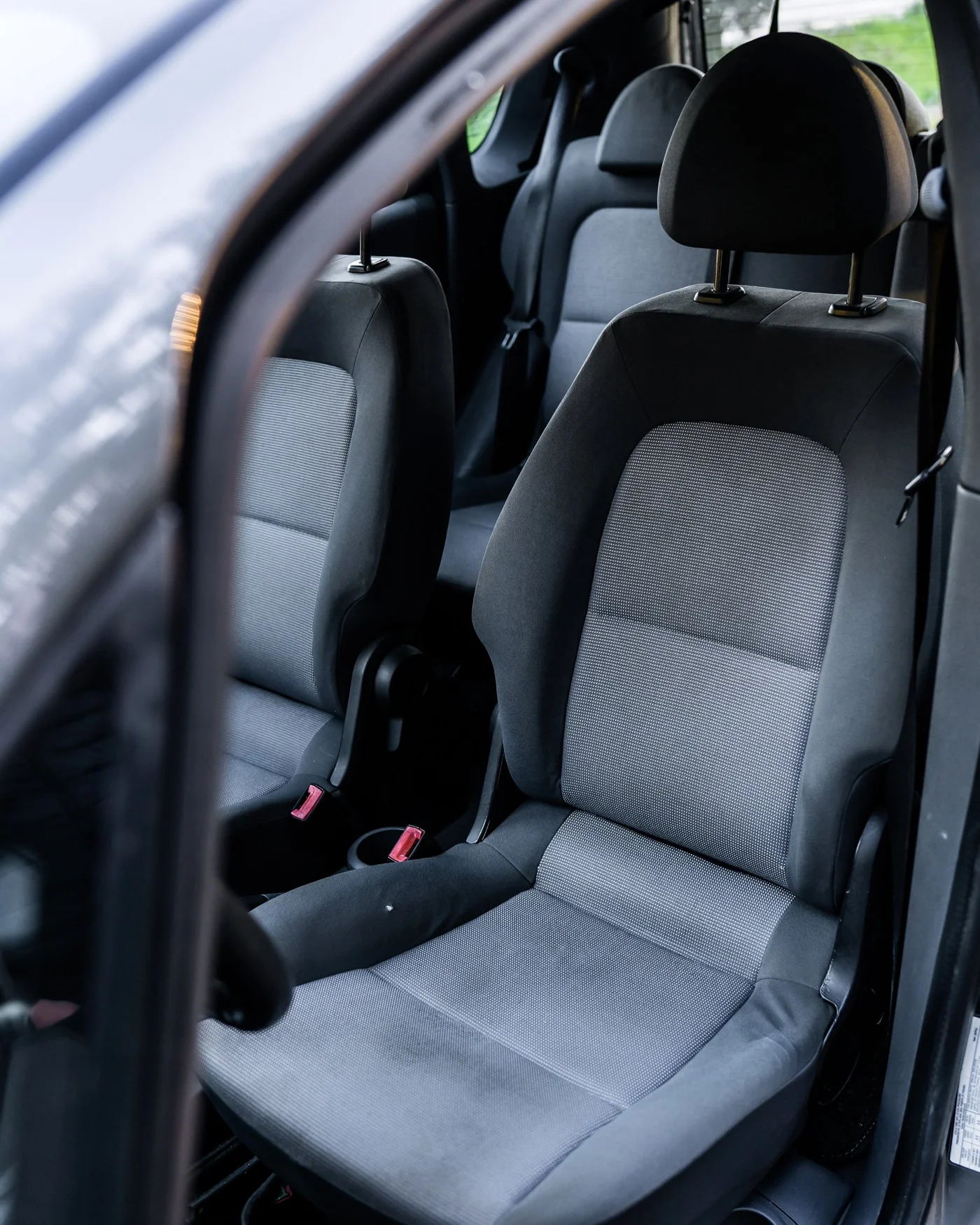 Mitsubishi Colt Interior 5