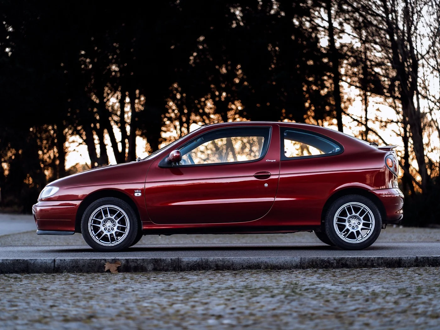 Renault Megane Coupe Exterior 7