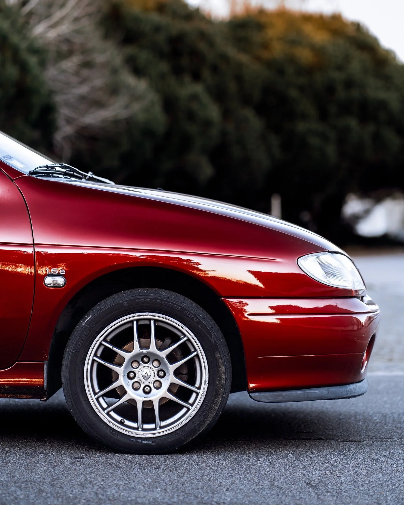 Renault Megane Coupe Exterior 8
