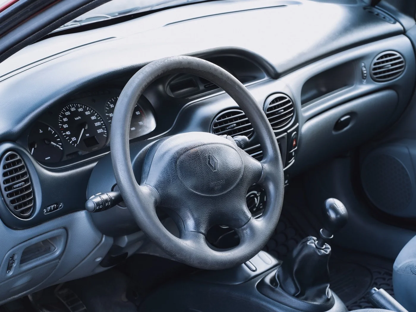Renault Megane Coupe Interior 1