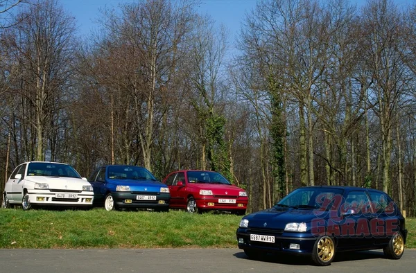 Renault clio 3 door 31